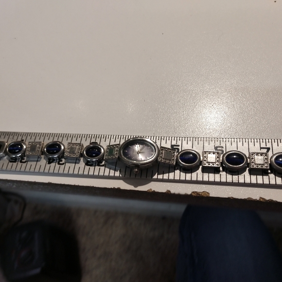 Quartz Watch - Picture 3 of 4